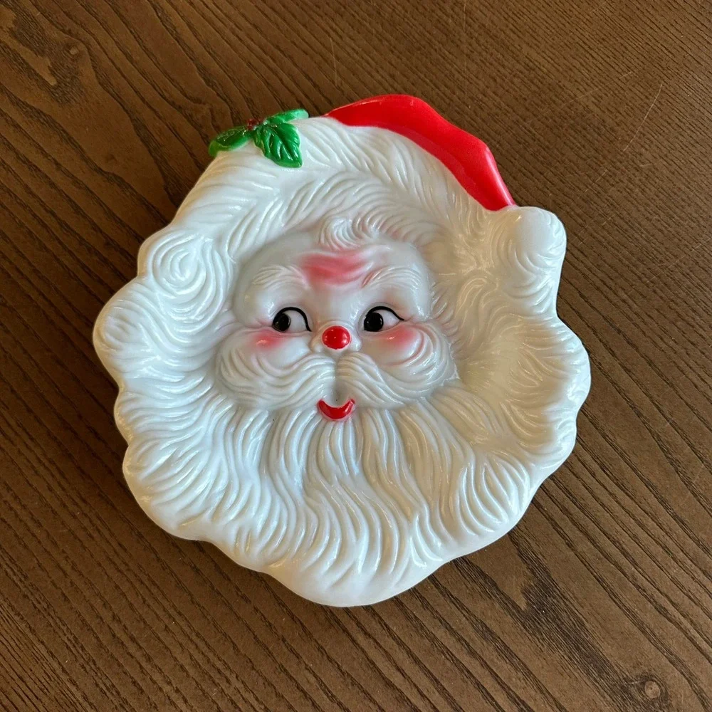 Vintage Santa Claus‎ Plastic Wall Plaque Dish Christmas Decor Kitschmas 7in